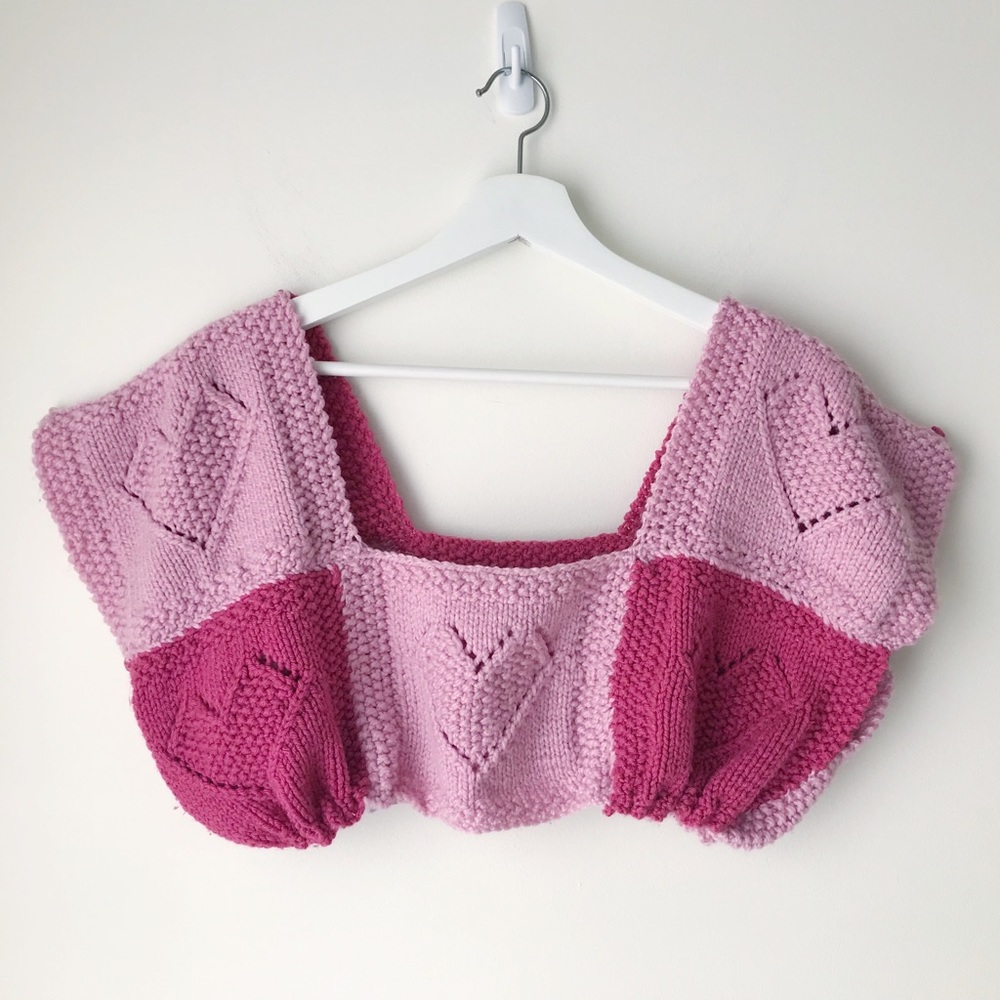 Redesigned heart granny square cropped square neck knit top - Picture 4 of 8